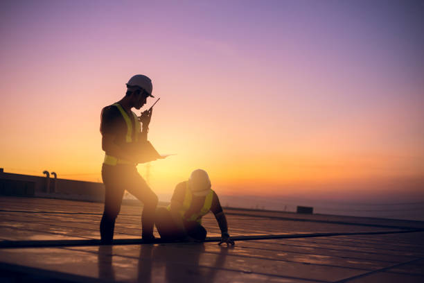 Best Flat Roof Repair Services  in Henryville, IN